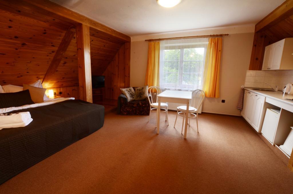 Pension Pod Morskym Okem Karlovice  Extérieur photo